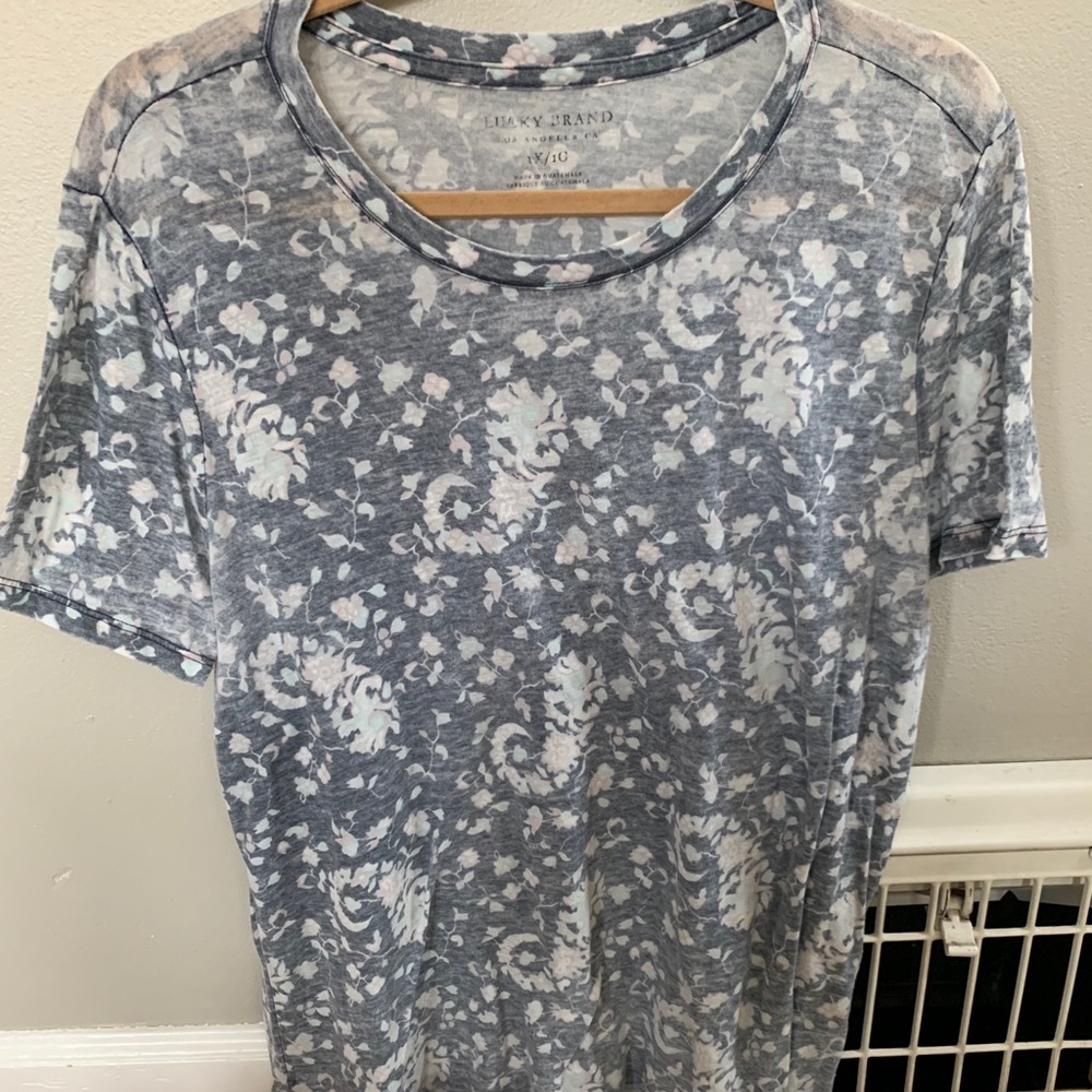Lucky Brand T-shirt